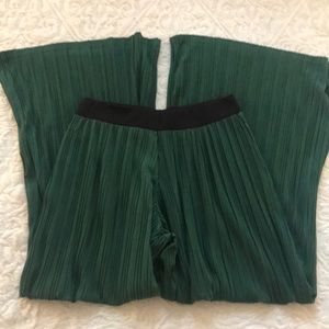 Wide leg pleated pants